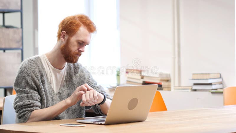smartwatch for working man