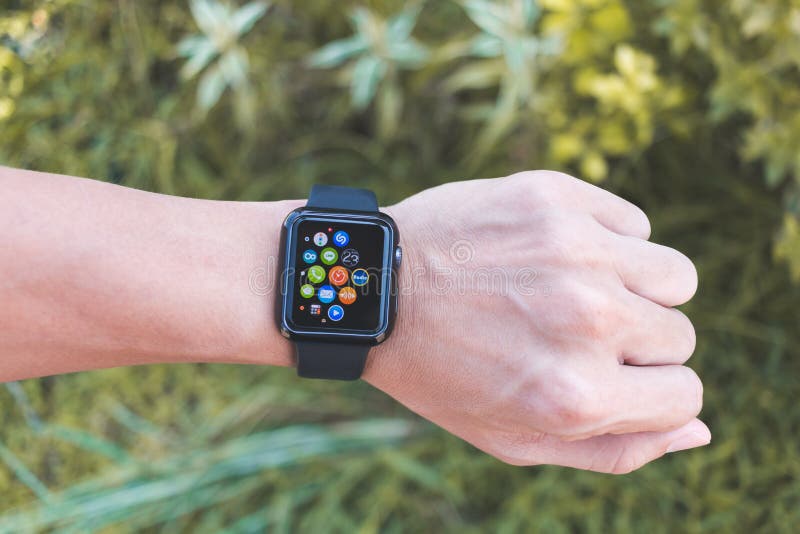 can i wear my apple watch series 3 in the pool