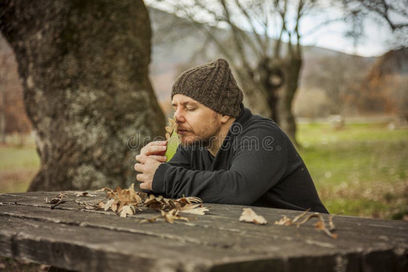 bench wooly hat