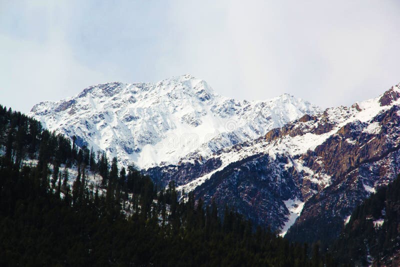 Manali, Himachal Pradesh, Inde Une belle vallée de solong chez Manali photos stock Manali, Himachal Pradesh, Inde Une belle vallée de solong chez Manali photos stock