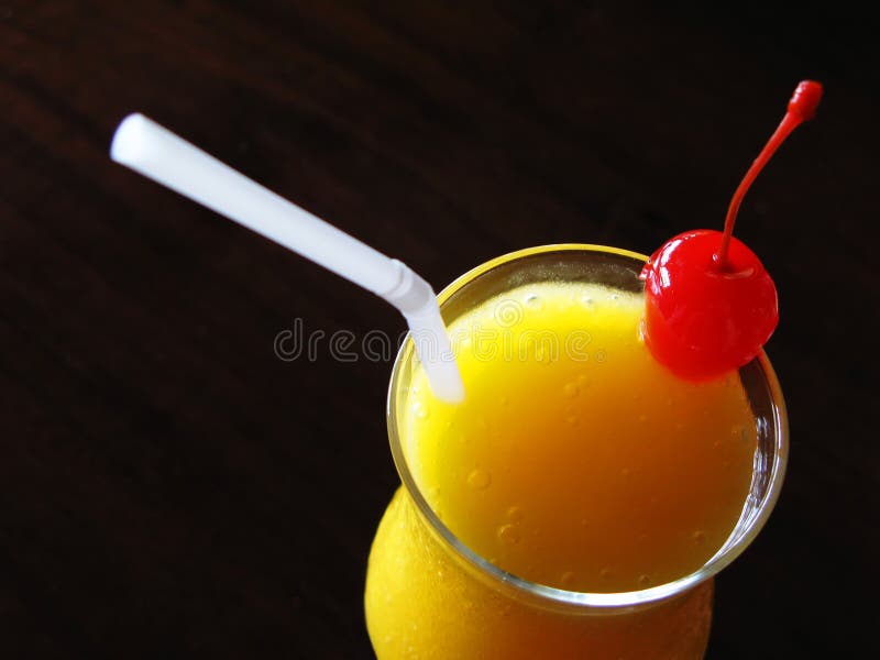 Mango juice beverage