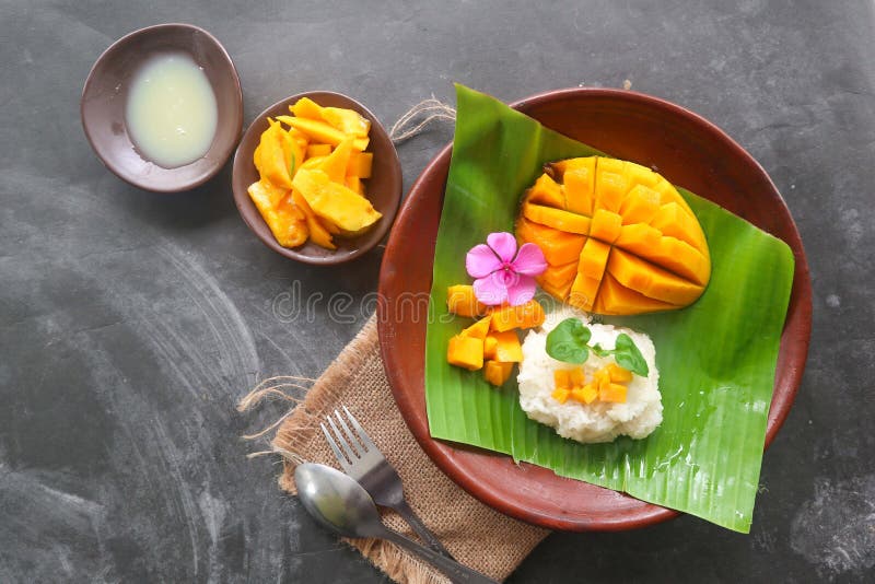 Mango Sticky Rice is Thai Dessert Made of Sticky Rice, Mango and