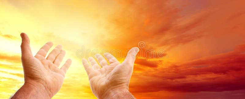 Mani in cielo. Mani che raggiungono per il cielo
