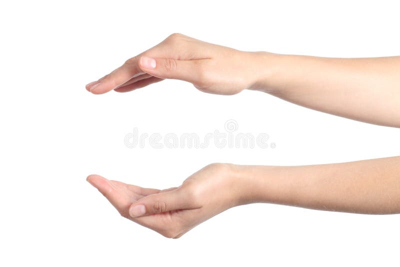 Mani della donna con un gesto di protezione