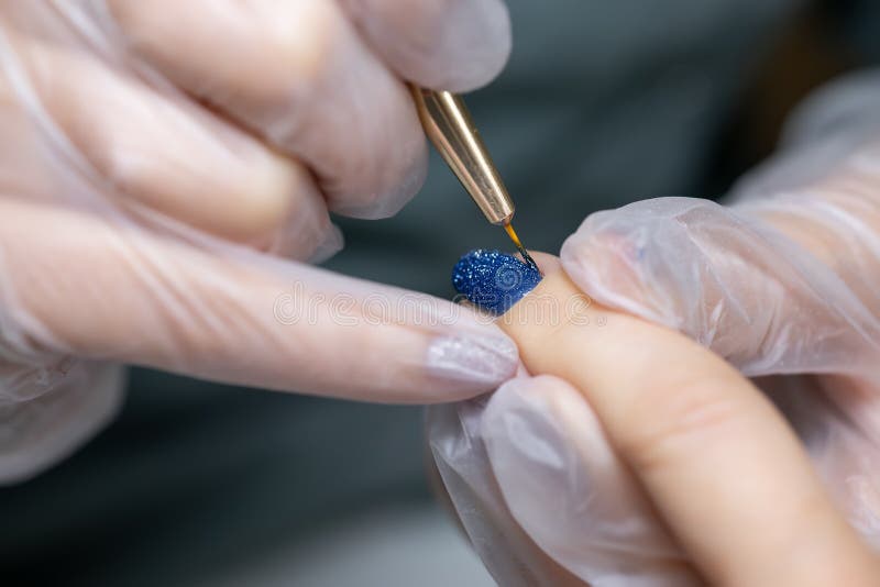 Manicure Master Closeup is Distributed with a Thin Nail Brush Gel