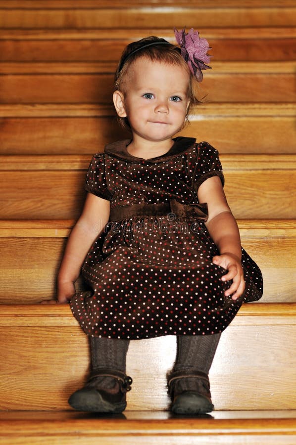 Manier 1 jaarmeisje stock foto's Manier 1 jaarmeisje stock foto's