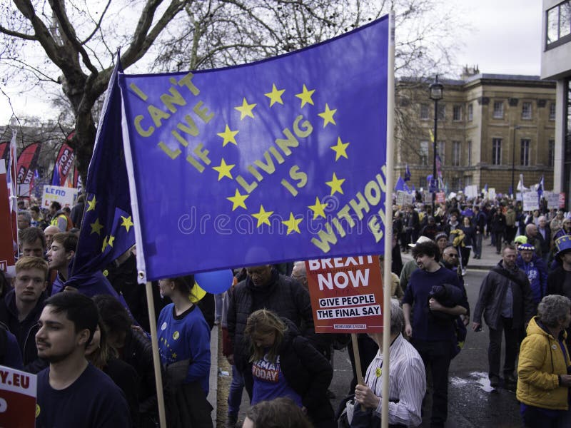 Manifestantes durante la demostraci?n anti de Brexit, Londres, marzo de 2019 imágenes de archivo libres de regalías Manifestantes durante la demostraci?n anti de Brexit, Londres, marzo de 2019 imágenes de archivo libres de regalías