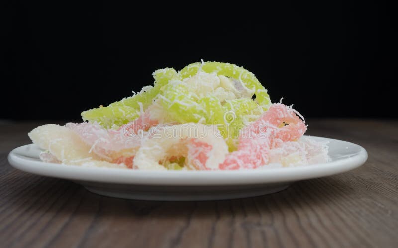 Manioc Cuit A La Vapeur Vietnamien Avec Le Ngot De Bi De Tam De Banh De Gateau De Manioc De Noix De Coco Ou De Ver A Soie Image Stock Image Manioc Cuit A La Vapeur Vietnamien Avec Le Ngot De Bi De Tam De Banh De Gateau De Manioc De Noix De Coco Ou De Ver A Soie Image Stock Image