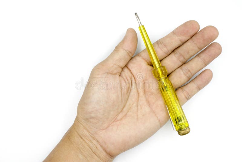 Manlig hand som rymmer den elektriska testerskruvmejseln för att kontrollera det elektriskt, provljus, manhand som isoleras på vi royaltyfri fotografi Manlig hand som rymmer den elektriska testerskruvmejseln för att kontrollera det elektriskt, provljus, manhand som isoleras på vi royaltyfri fotografi