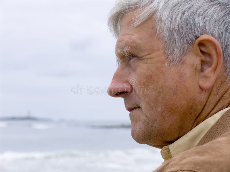 Mann u. Ozean lizenzfreie stockfotografie Mann u. Ozean lizenzfreie stockfotografie