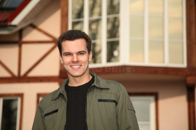 Mann und Haus lizenzfreies stockfoto Mann und Haus lizenzfreies stockfoto