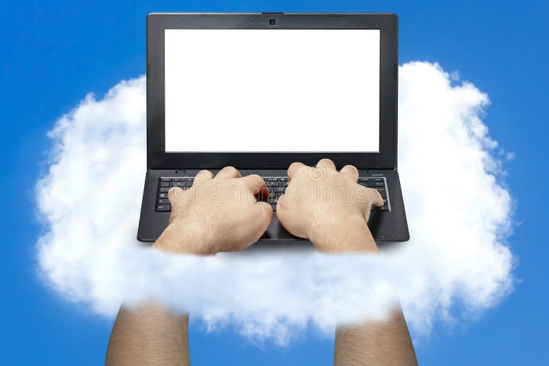 Mannelijke Handen die Laptop Wolk het Betrekken typen royalty-vrije stock foto Mannelijke Handen die Laptop Wolk het Betrekken typen royalty-vrije stock foto