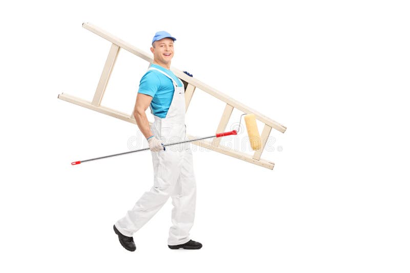 Mannelijke schilder die met verfrol en een ladder lopen royalty-vrije stock foto Mannelijke schilder die met verfrol en een ladder lopen royalty-vrije stock foto