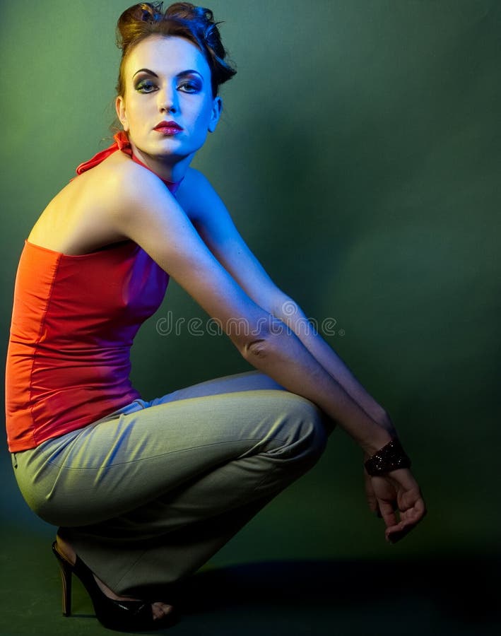 Mannequin in Gouden Kleding Stock Afbeelding Image of menselijk, stel