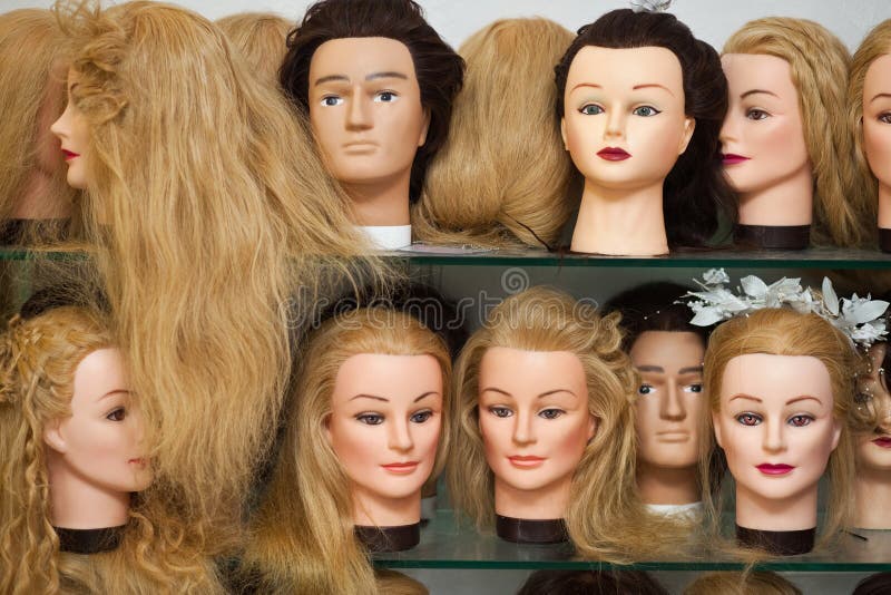 Mannequin heads with wigs