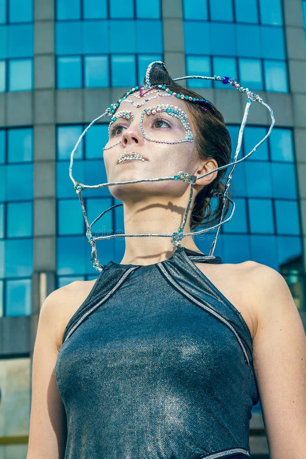 Mannequin met futuristische kapsel en samenstelling stock afbeelding Mannequin met futuristische kapsel en samenstelling stock afbeelding