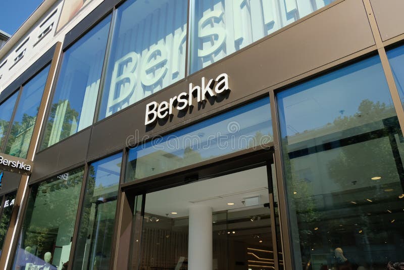 Bershka store exterior editorial stock photo. Image of accessories ...