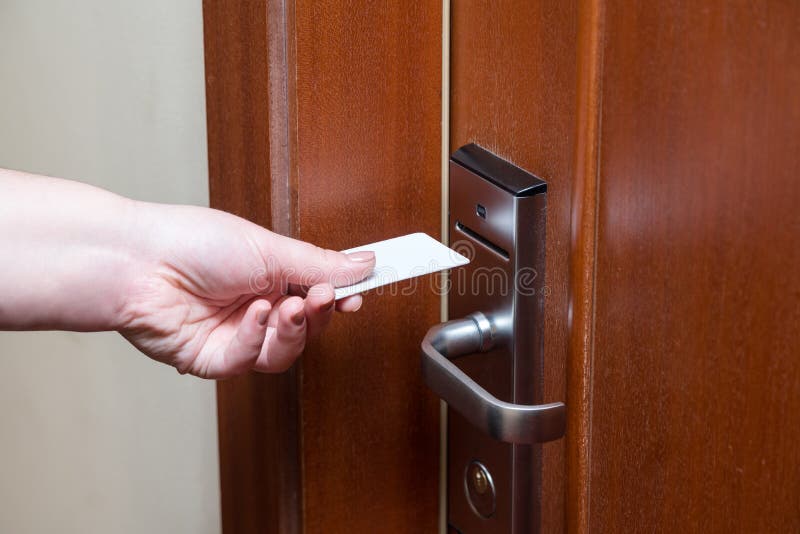 realeza Buena suerte crecimiento Tarjeta Electrónica Para Abrir La Puerta Fotos de stock - Fotos libres de regalías de Dreamstime realeza Buena suerte crecimiento Tarjeta Electrónica Para Abrir La Puerta Fotos de stock - Fotos libres de regalías de Dreamstime