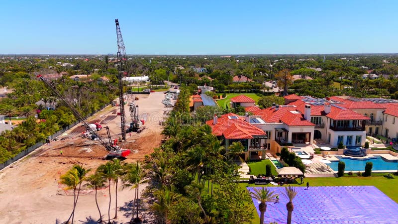 Vidéo aérienne de demeures de luxe à Naples, Floride banque de vidéos