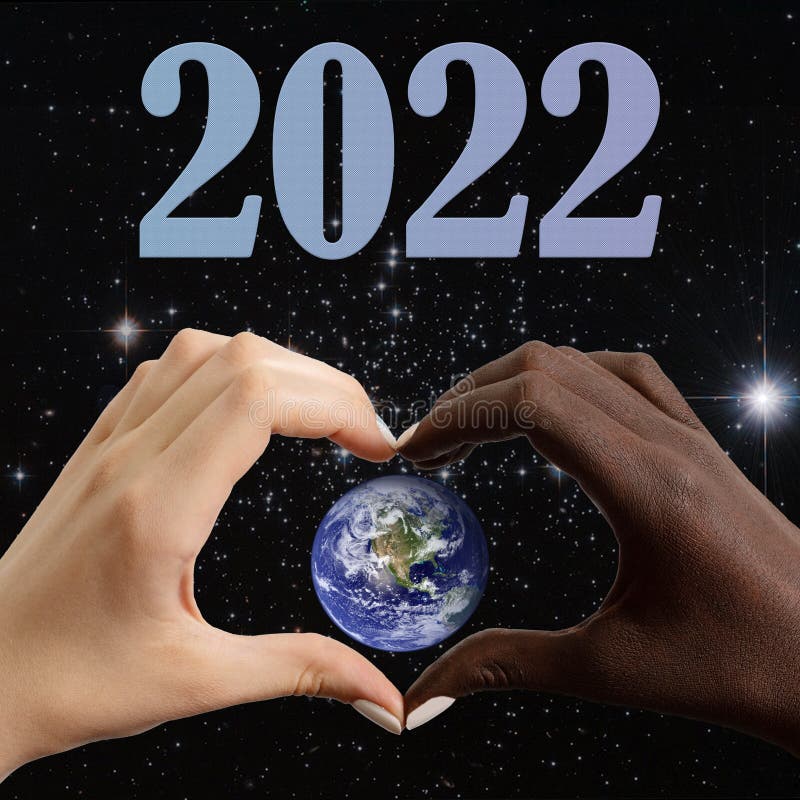 Manos Blancas Y Negras En Forma De Corazón Sobre El Planeta Tierra Y  Números 2022 Foto de archivo - Imagen de forma, amor: 223775120