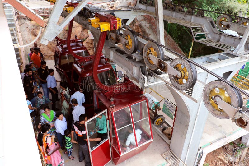 Mansapurna Karni Mata Ropeway Trolley, Udaipur foto de archivo libre de regalías Mansapurna Karni Mata Ropeway Trolley, Udaipur foto de archivo libre de regalías