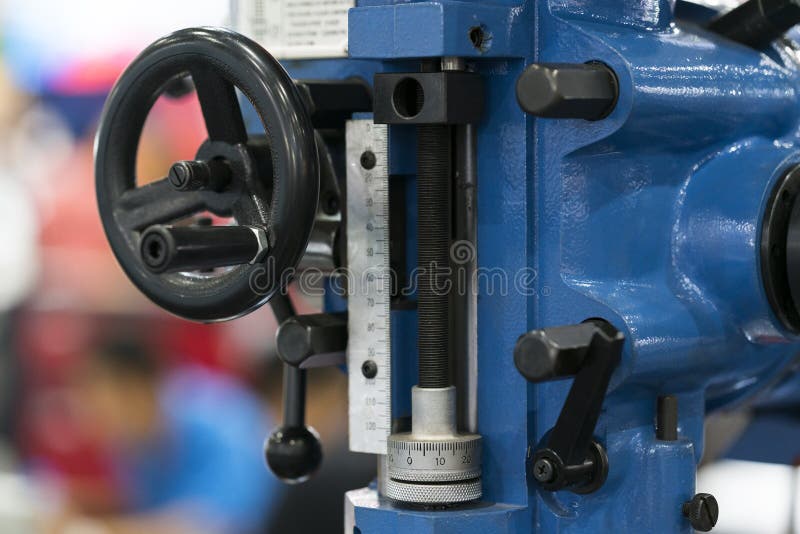 Manual Milling Machine with Auto Drilling Feed and Auto Table Move by