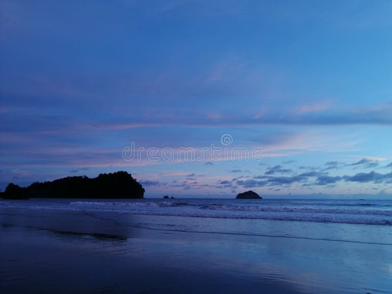 Manuel Antonio Beach stock image. Image of peace, ocean 202192033