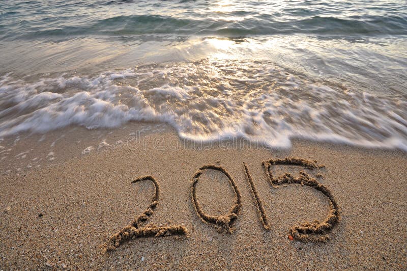 2015 manuscrits sur la plage de sable photo libre de droits 2015 manuscrits sur la plage de sable photo libre de droits