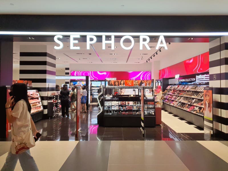 Rome May 12 Sephora Cosmetics Store Stock Photo 59899285