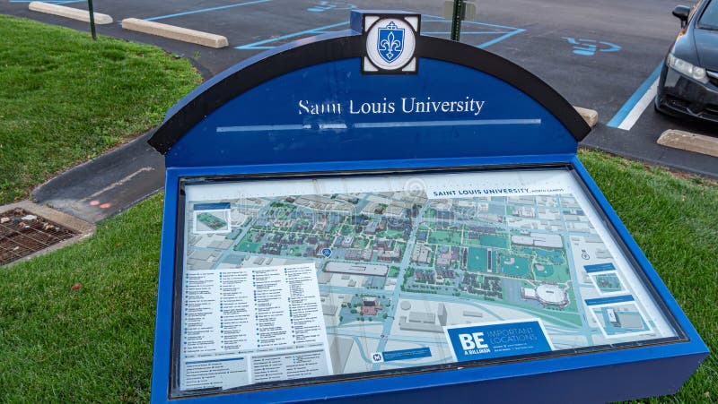 Mapa em Saint Louis University Campus - ST LOUIS, EUA - 19 DE JUNHO DE 2019 imagem de stock Mapa em Saint Louis University Campus - ST LOUIS, EUA - 19 DE JUNHO DE 2019 imagem de stock