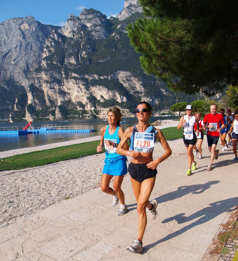 Maratona 2008 di Garda del lago fotografie stock libere da diritti Maratona 2008 di Garda del lago fotografie stock libere da diritti