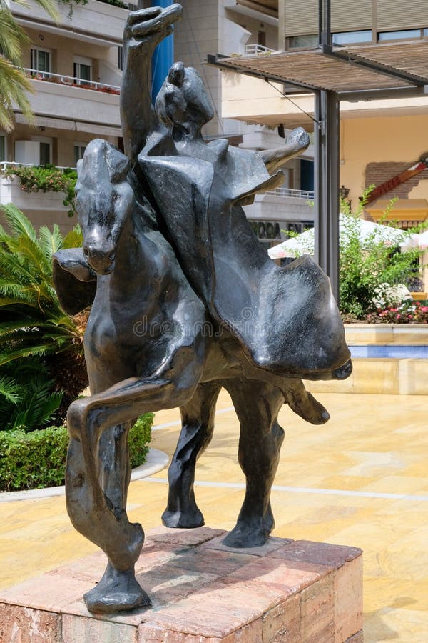 MARBELLA, ANDALUCIA/SPAIN - LIPIEC 6: Trajano Jedzie konia Stat zdjęcie stock MARBELLA, ANDALUCIA/SPAIN - LIPIEC 6: Trajano Jedzie konia Stat zdjęcie stock