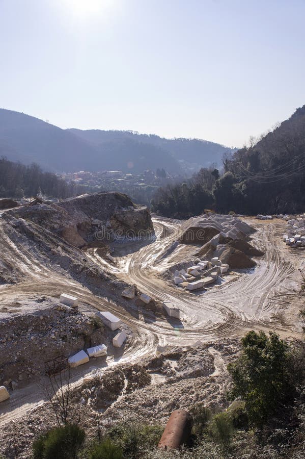 Marble quarry stock image. Image of quarry, equipment 29104425