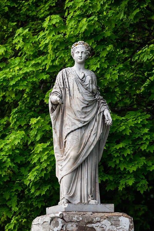 Marble statue of roman Ceres or greek Demeter in