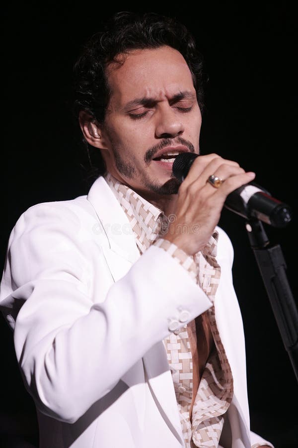 Marc Anthony führt im Konzert durch stockfotos Marc Anthony führt im Konzert durch stockfotos