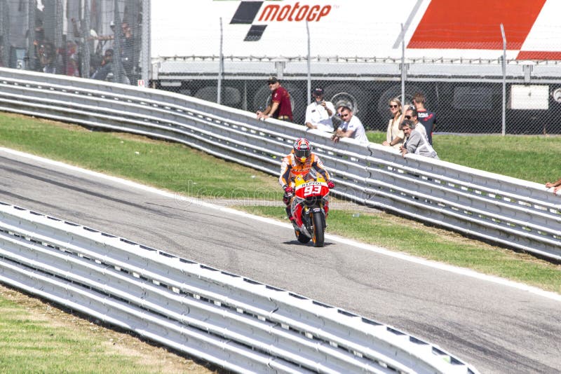 Marc Marquez de l'emballage d'équipe de Repsol Honda photos libres de droits Marc Marquez de l'emballage d'équipe de Repsol Honda photos libres de droits