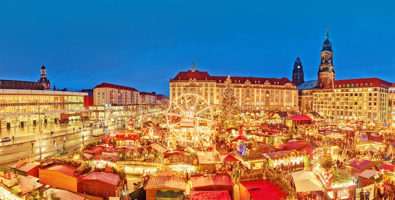 Marché de Noël de Dresde, vue de au-dessus de, l'Allemagne, l'Europe Les marchés de Noël est des vacances européennes traditionne photos stock Marché de Noël de Dresde, vue de au-dessus de, l'Allemagne, l'Europe Les marchés de Noël est des vacances européennes traditionne photos stock
