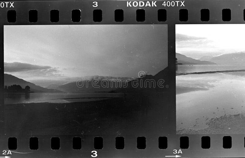 Marco de película, cámara análoga blanco y negro, lago de Como, Italia fotografía de archivo libre de regalías Marco de película, cámara análoga blanco y negro, lago de Como, Italia fotografía de archivo libre de regalías