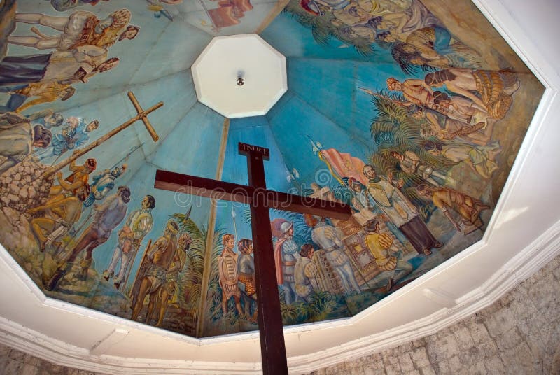Marco histórico de Cebu: Cruz de Magellan