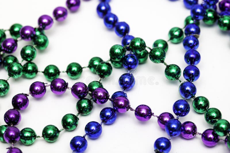 Mardi Gras Bead Necklace foto de stock. Imagem de brilho - 109377872