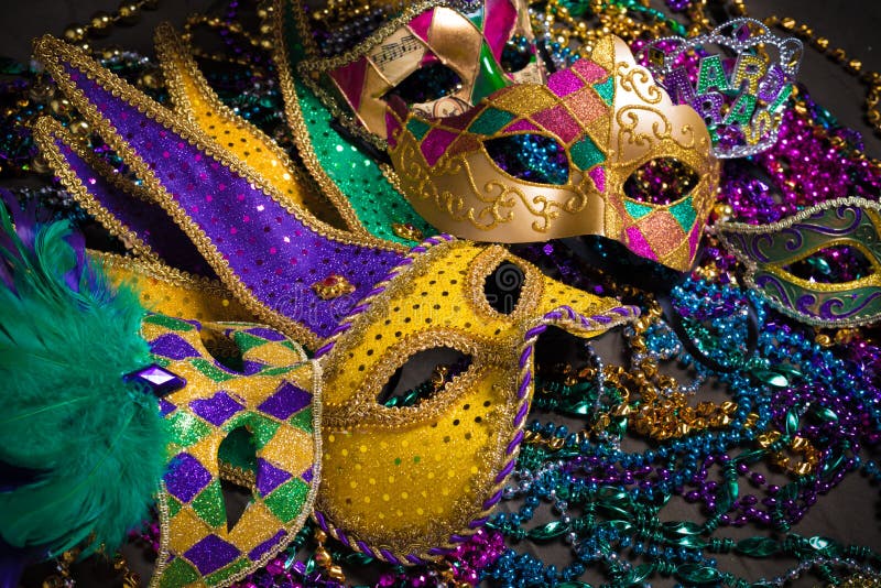 Mardi Gras Masks op donkere Achtergrond royalty-vrije stock foto Mardi Gras Masks op donkere Achtergrond royalty-vrije stock foto