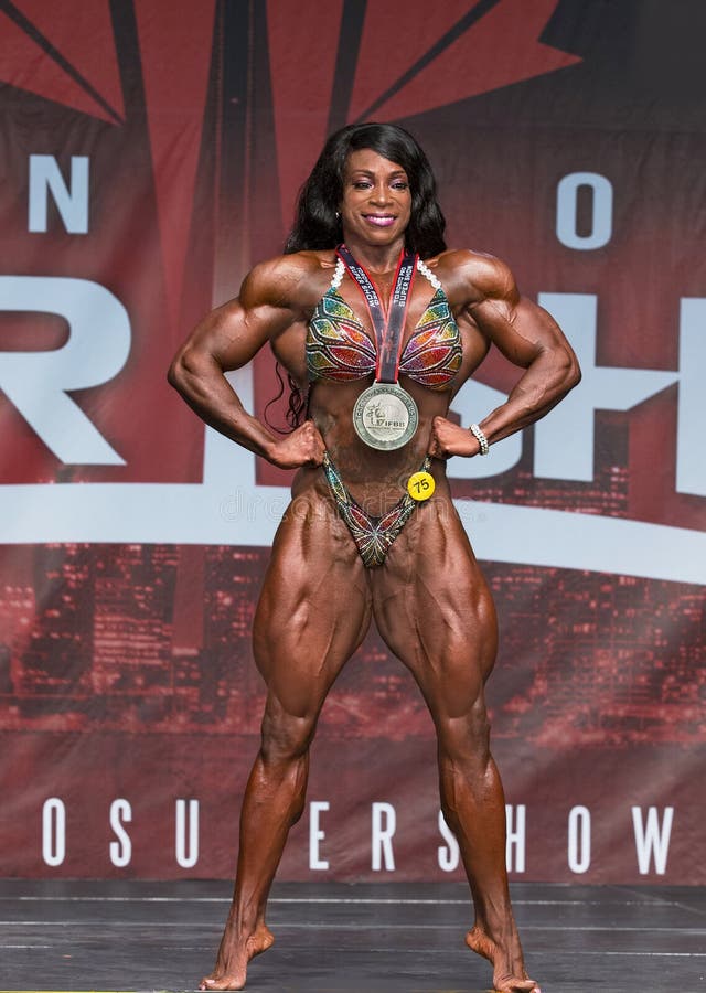 Female Champ at 2018 Toronto Pro Supershow Editorial Stock Photo - Image of curvy, buff: 123919878