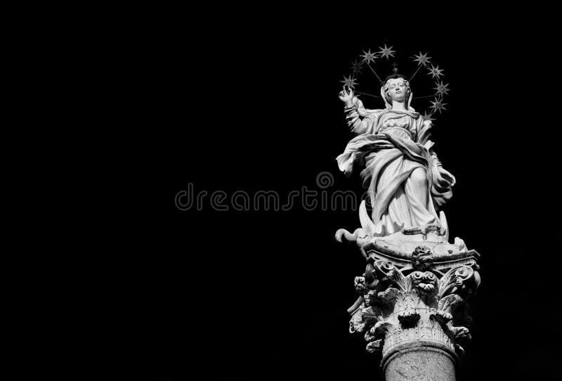Maria delle stelle fotografia stock libera da diritti Maria delle stelle fotografia stock libera da diritti