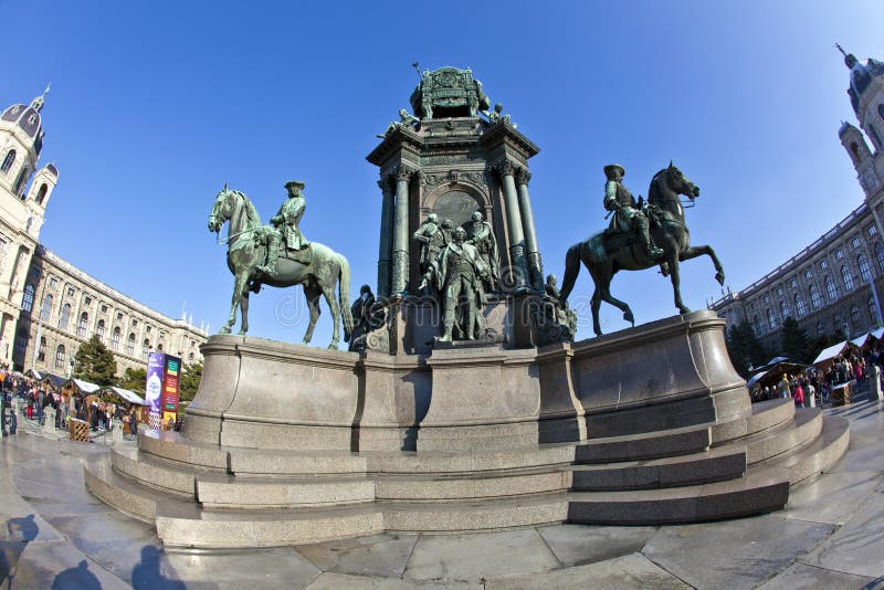Maria Theresia Monument, à Vienne photo libre de droits Maria Theresia Monument, à Vienne photo libre de droits