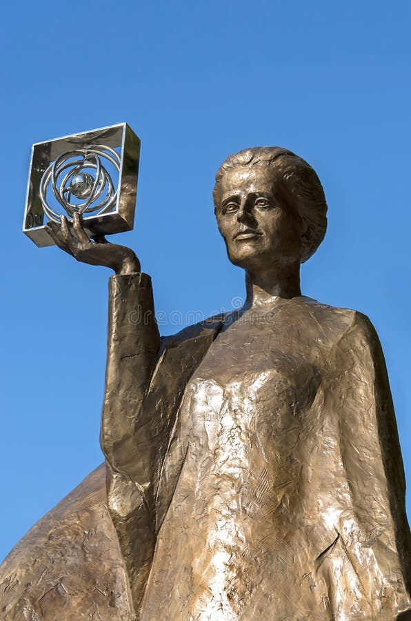 Marie Curie statue