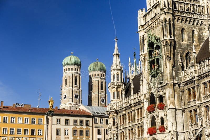 Marienkirche en Townhall-Vierkant in München, Duitsland stock foto's Marienkirche en Townhall-Vierkant in München, Duitsland stock foto's