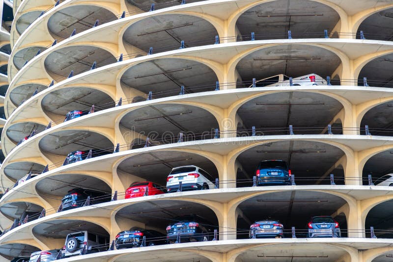 Chicago, IL, USA – September 25, 2015: Marina City Towers In Downtown  Chicago. Buildings For Parking. Stock Photo, Picture and Royalty Free  Image. Image 147543365.