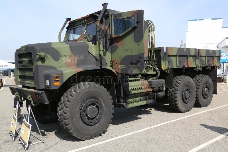 Marine Corps AMK23 7 Tonne Fracht-LKW lizenzfreies stockbild Marine Corps AMK23 7 Tonne Fracht-LKW lizenzfreies stockbild