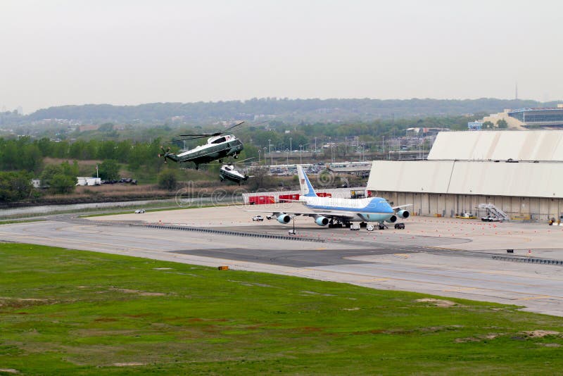Marine One och Air Force One royaltyfri foto Marine One och Air Force One royaltyfri foto