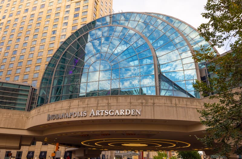 Indianapolis Artsgarden in Circle Centre Mall Editorial Stock Image - Image  of center, centre: 135996609